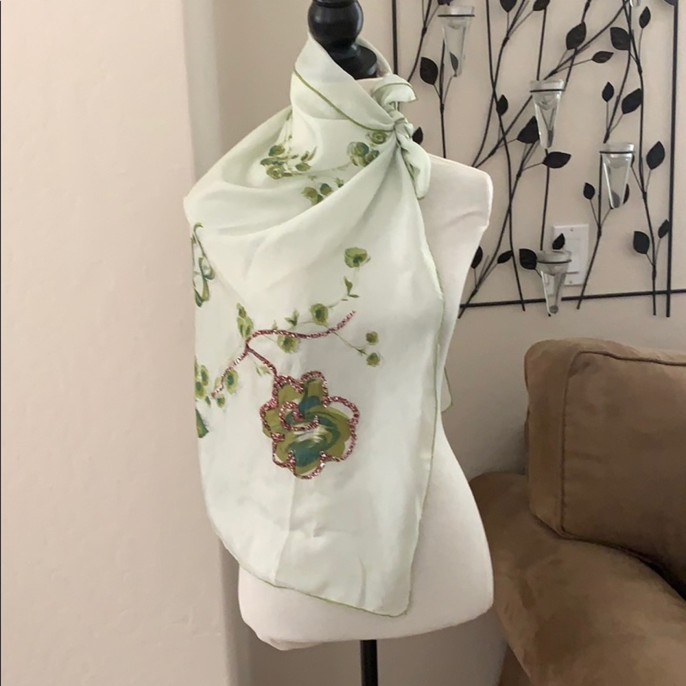 Vintage Light Green Handmade Floral Glitter Scarf
